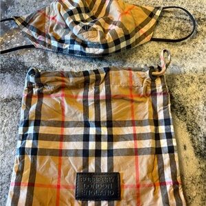 Burberry Checkered Mask and Pouch Set
